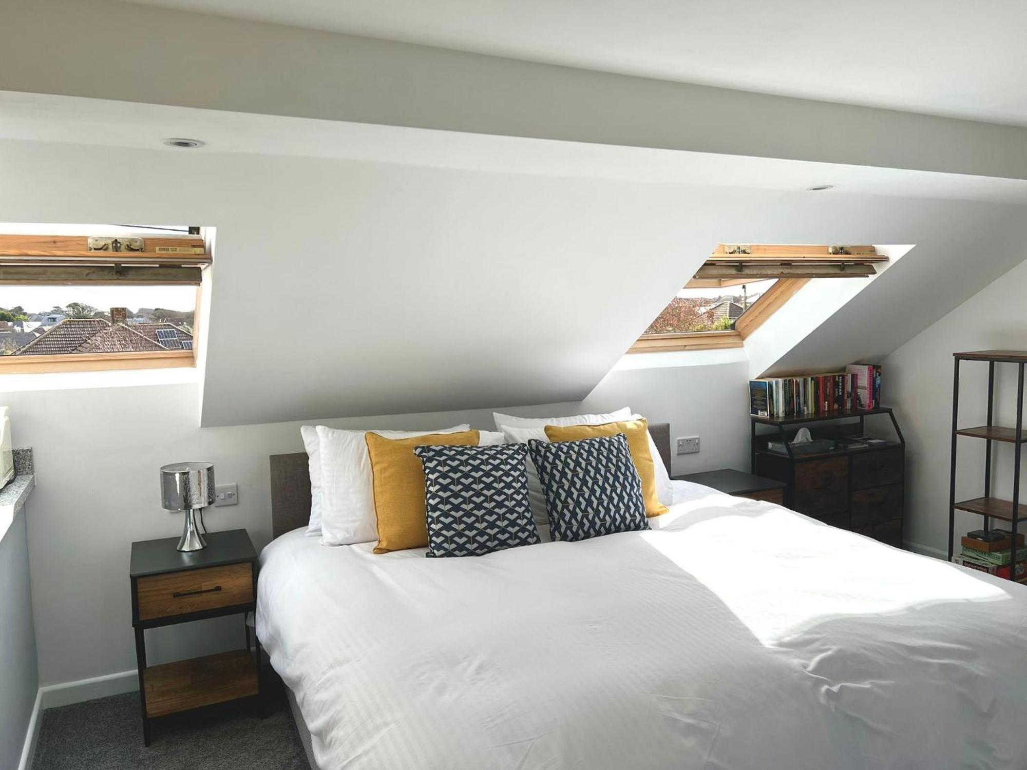 Seascape - Stylish Modern Apartment Barton on Sea Bagian luar foto